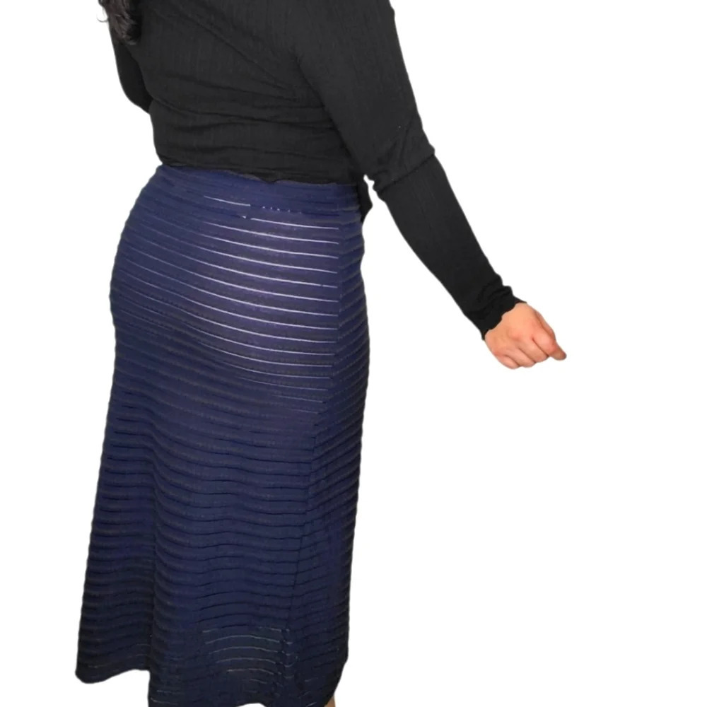 Sophie Max Vanessa Navy Rippled Long Skirt Sz M - Picture 2 of 8